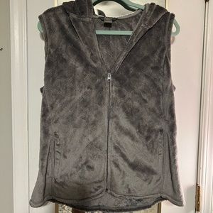 Naturals collection Gray vest from Bass Pro shops
